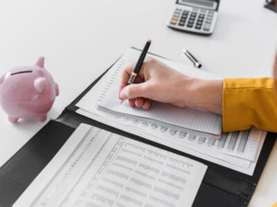 Didelio kampo moteris dirba nuo kada galima deklaruoti pajamas